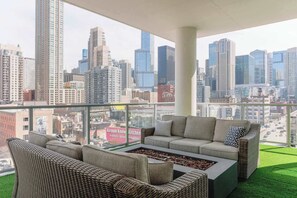 Property grounds - Luxury Loft Collection COMBO 01/02 | Terrace (Chicago)