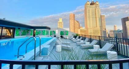 Luxury Designer Penthouse 3801 | Pool | Gold Coast