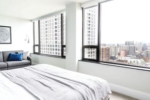 3 bedrooms, desk, iron/ironing board, travel cot - Luxury Designer Penthouse 3802 | Pool | Gold Coast (Chicago)