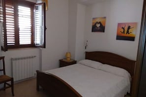 2 bedrooms, iron/ironing board, bed sheets - Vacation Bari Sardo Courtyard and Barbeque (IUN Q0005) (Bari Sardo)