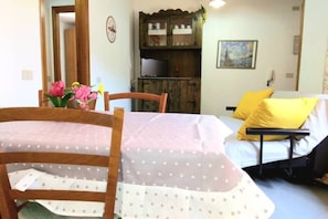 Dining - ENTIRE VACATION HOME BARI SARDO Iun.gov.it Q0005 (Bari Sardo)
