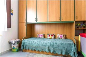 5 Schlafzimmer, Bügeleisen/Bügelbrett, Bettwäsche