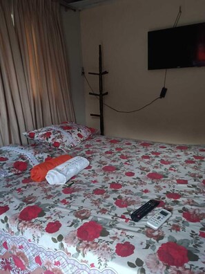 4 bedrooms, soundproofing, free WiFi