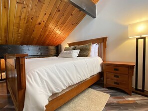 1 bedroom, WiFi - Winter Ski Haven & Summer Mountain Retreat (Whitefish)