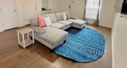 Spacious 3BR 2Bath Duplex- 5min to Fort Hood Clark Gate.