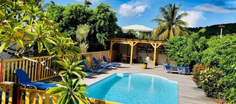 Gite Deshroses Dans Petite Résidence Avec Piscine