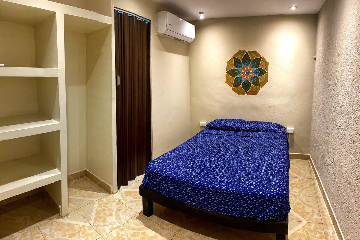Habitación doble Confort | Muebles diferentes, wifi gratis y ropa de cama