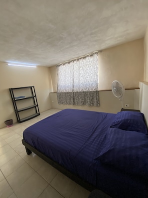 Basic Double Room | Individually furnished, free WiFi, bed sheets - Garra Charrua  (Mérida)