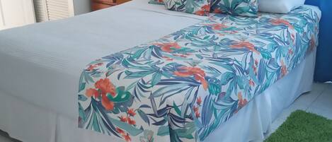 2 soverom, strykejern/-brett, wi-fi og sengetøy