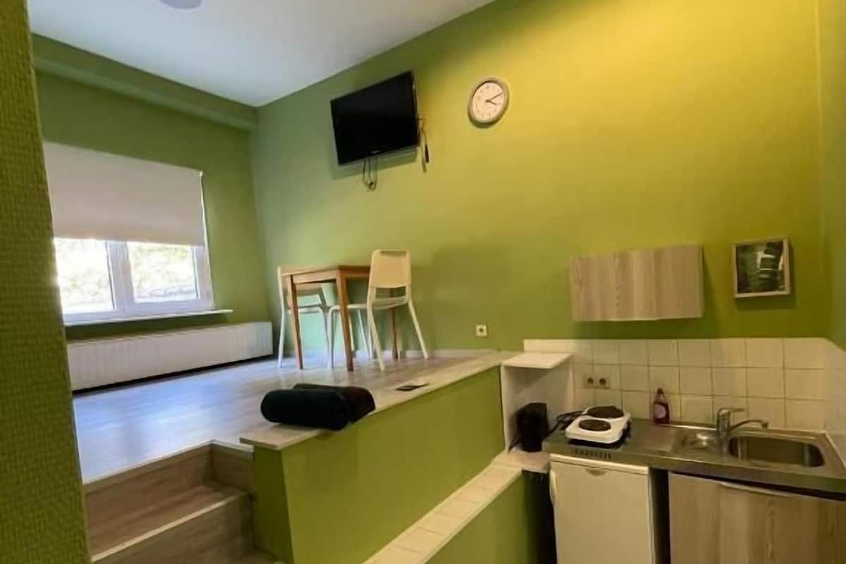 Chambre | Minibar, décoration personnalisée, ameublement personnalisé, bureau
