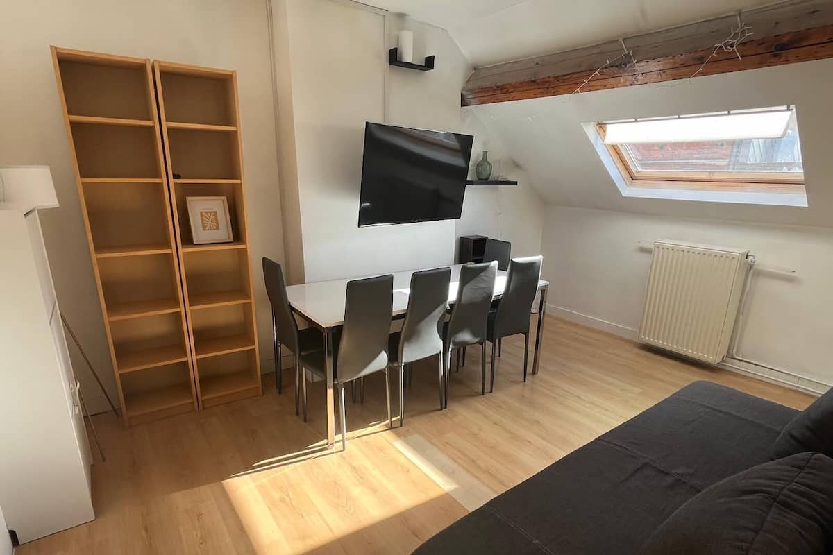 Appartement | Minibar, décoration personnalisée, ameublement personnalisé, bureau