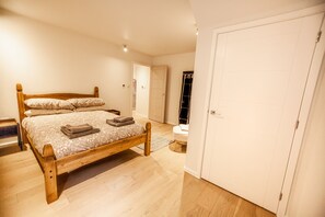 Appartement | 1 chambre, fer et planche à repasser, Wi-Fi gratuit, draps fournis