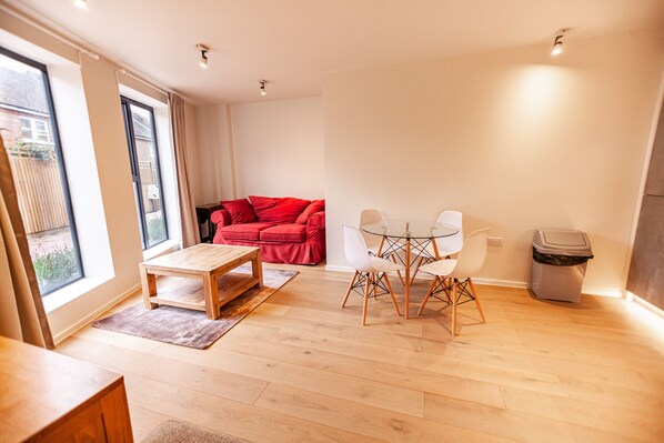 Appartement | Coin séjour | TV connectée de 50 pouces avec chaînes numériques