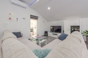 Fireplace - Villa Izvor (Skradin)