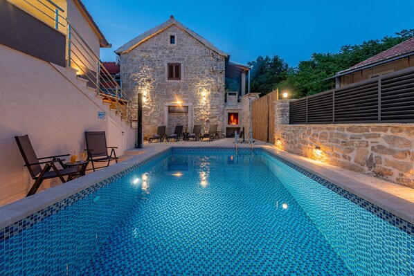 Pool - Villa Izvor (Skradin)