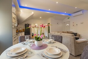 In-room dining - Villa Izvor (Skradin)