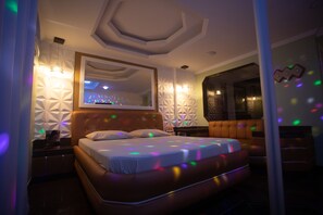 Deluxe Double Room | Free WiFi