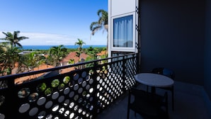 Deluxe Room, Balcony, Sea View | In-room safe, desk, laptop workspace, iron/ironing board (on request) - The Alton Boutique Hotel (Durban North)
