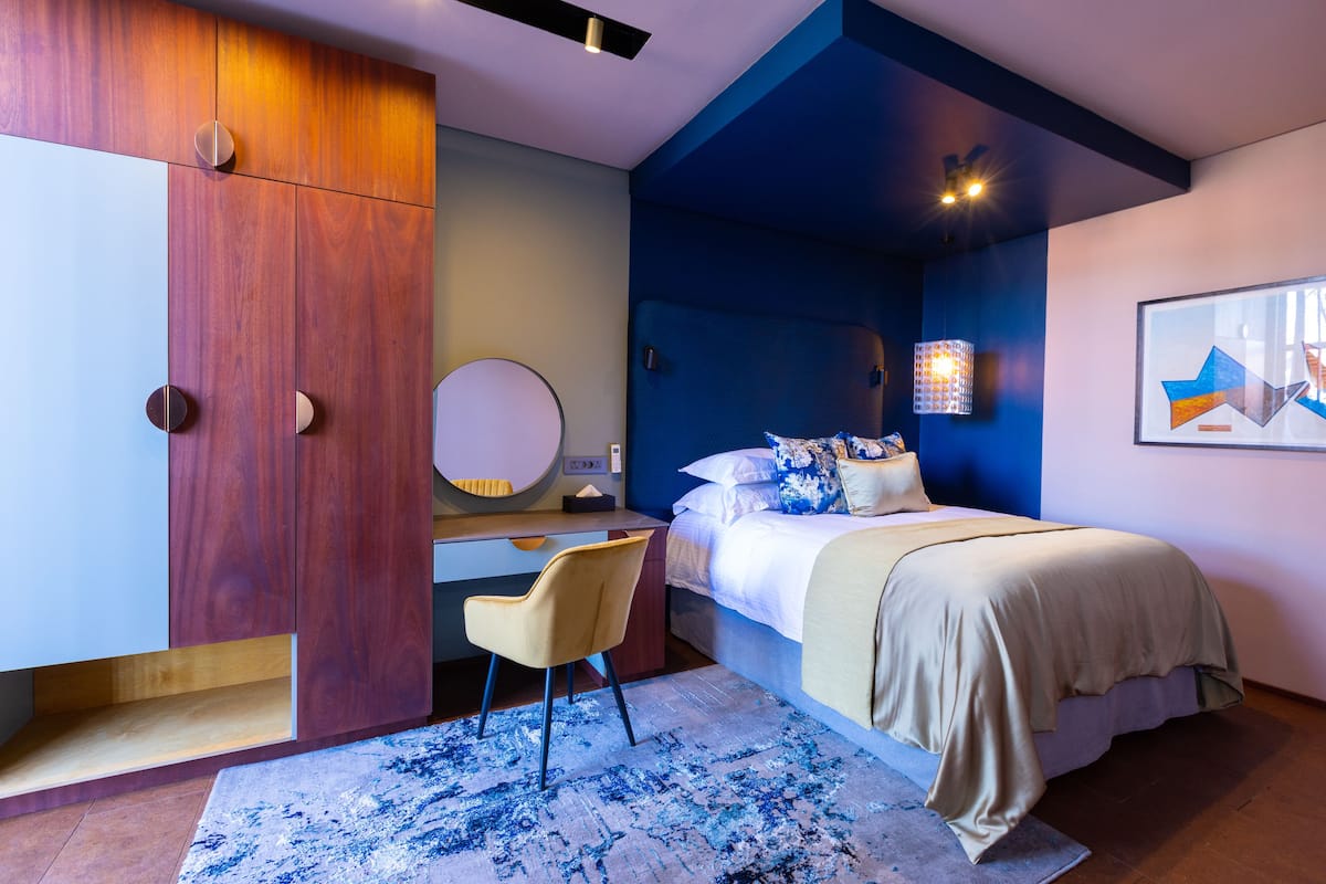 Deluxe Room | In-room safe, desk, laptop workspace, iron/ironing board (on request)