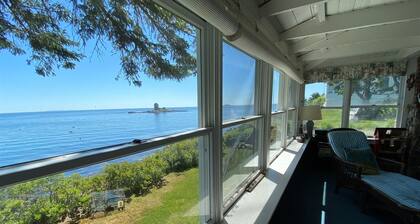 Edge Of The Sea | 3 Bed, 2 Bath