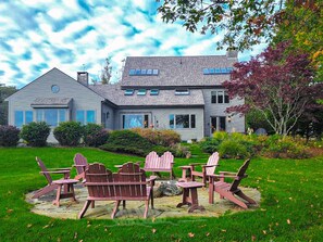 المنطقة المحيطة بالمنشأة