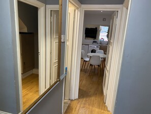 Apartment | Interior - Impeccable 2-bed Apartment in Central London (London)