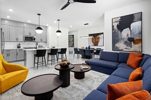 Fernseher, Stereoanlage