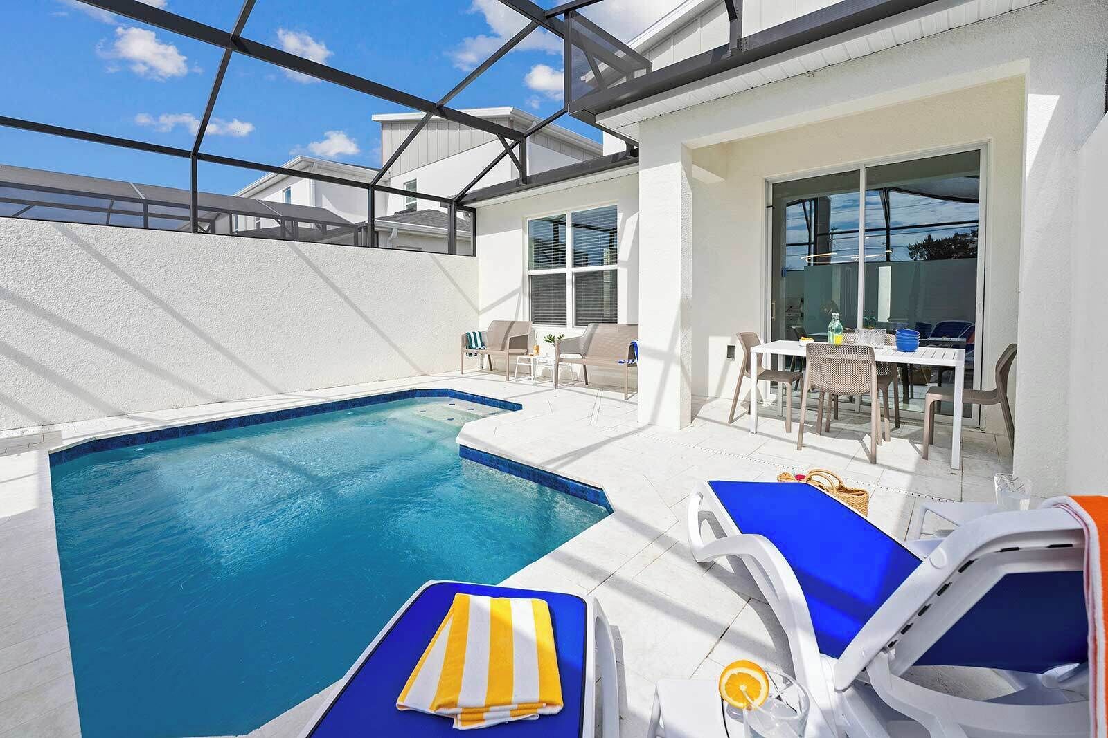 Piscine extérieure, piscine chauffée