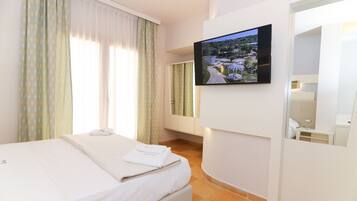 In-room safe, blackout curtains, soundproofing, free WiFi