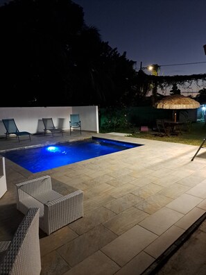 Pool - Résidence, 2 Bungalows Climatisés à 6 km de L'aéroport. Véritable Havre de Paix (Le Lamentin)