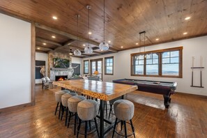 Games room - Blue Run- Blue Ridge GA (Blue Ridge)