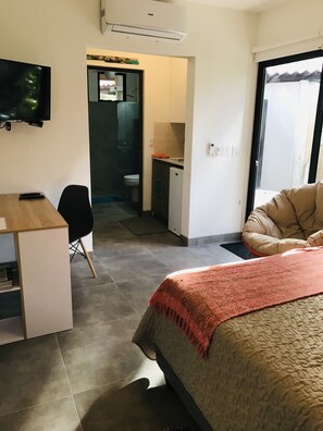 1 bedroom, WiFi, bed sheets