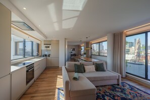 Smart TV 43 pulgadas con canales de televisión vía satélite