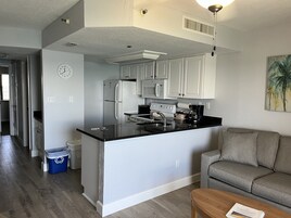 Traditional Condo, 1 Bedroom, Ocean View | Private kitchen | Full-size fridge, microwave, oven, stovetop