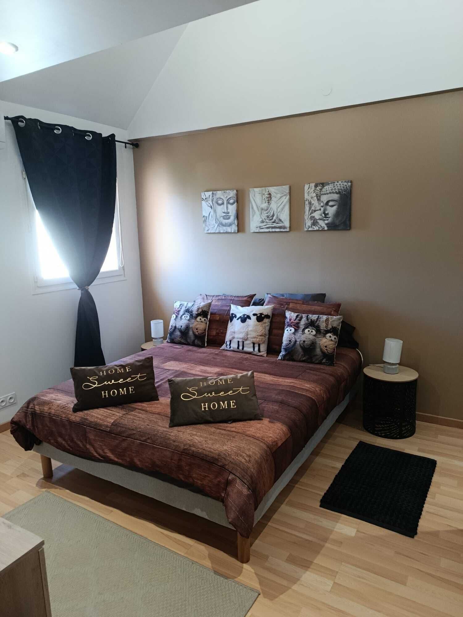 1 dormitorio, tabla de planchar con plancha, cuna de viaje y wifi gratis