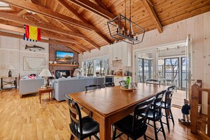 TV, fireplace, offices