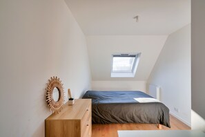 4 室のベッドルーム、WiFi (無料)
