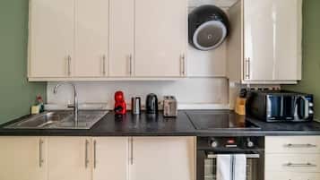 Microwave, oven, kompor, dan mesin pencuci piring