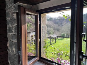 Interior - Casa Rural La Fontana de Pedroso, Descubre Cantabria y Cabarceno (CANTABRIA)