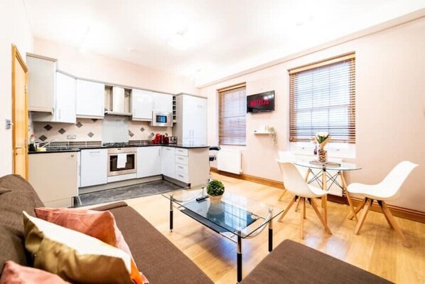 Interior - St Paul Cathedral-City of London]London Apartment (London)