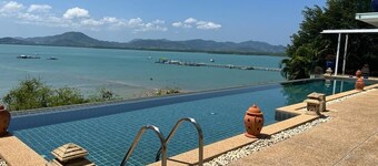 High-quality stay on Bay of Cape Yamu with a panoramic sea view of the Sapan Bay