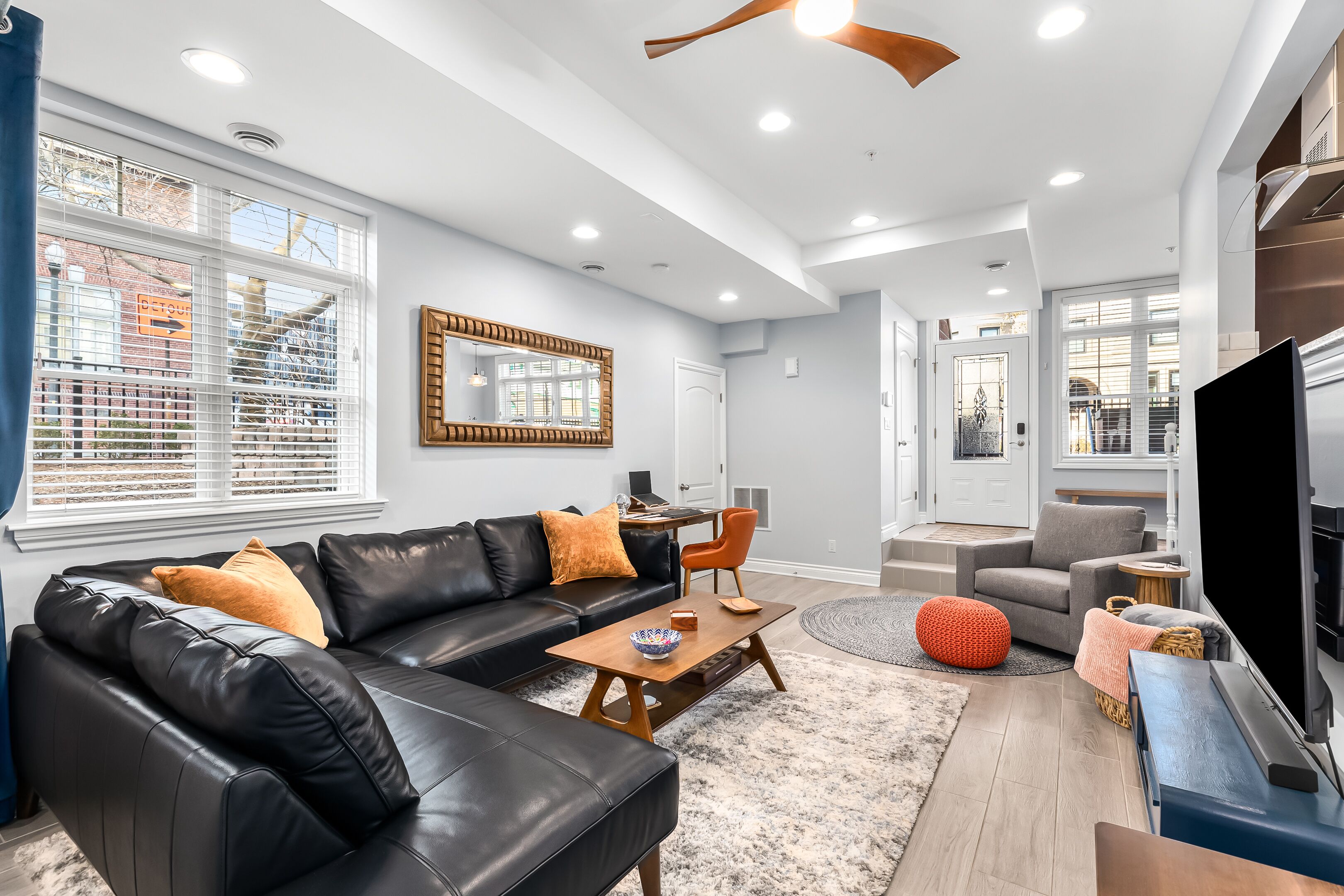 Luxury Studio w/ Garage in Brush Park!  Walk to all Stadiums & the DMC