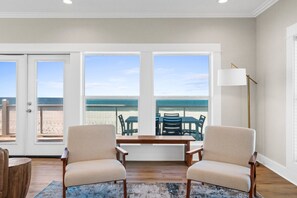 Interior - Kaleidoscope: 6 BR in MB- Beachfront, Pri. Pool, Sleeps 24, Pet Friendly! (Mexico Beach)