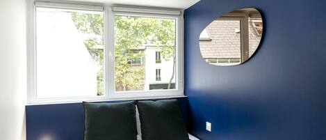 Iron/ironing board, free WiFi, bed sheets