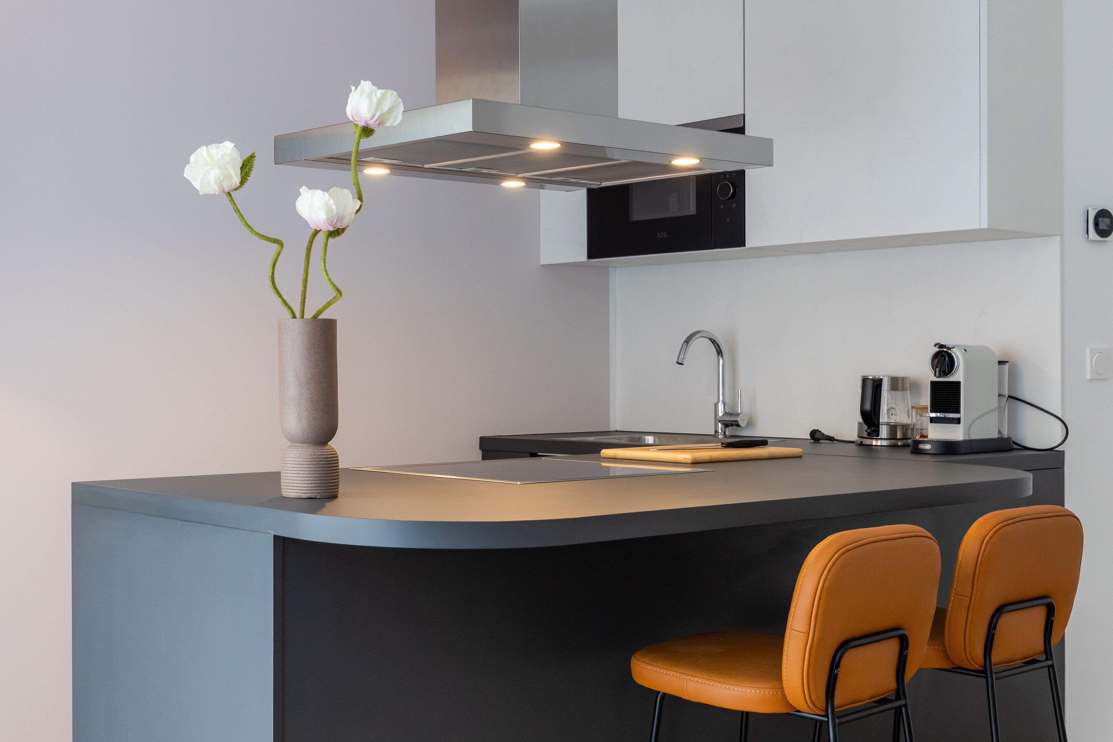 Executive Suite, 1 Bedroom, Non Smoking | Private kitchen | Fridge, microwave, oven, stovetop