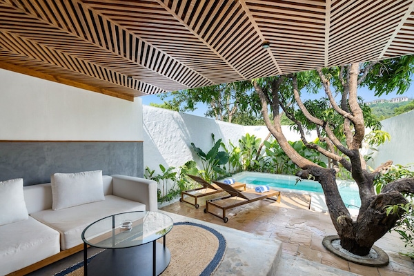 Player Pool Villa | Piscina particular