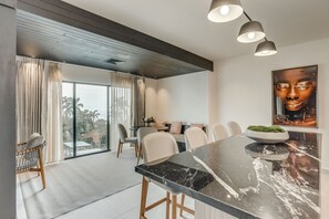 Cobertura, 2 quartos, sacada, vista para o pátio | Vista do quarto