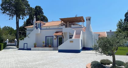 Casa Limoeiro – Comfort and Tranquility for 4 Guests | Casas da Judia (T2)