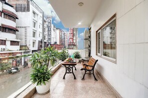 City Double Room, 1 King Bed, City View | Balcony view - Hotel Emporio Dx Paharganj New Delhi (New Delhi)