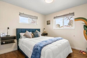 6 chambres, fer et planche à repasser, accès au Wi-Fi (inclus)